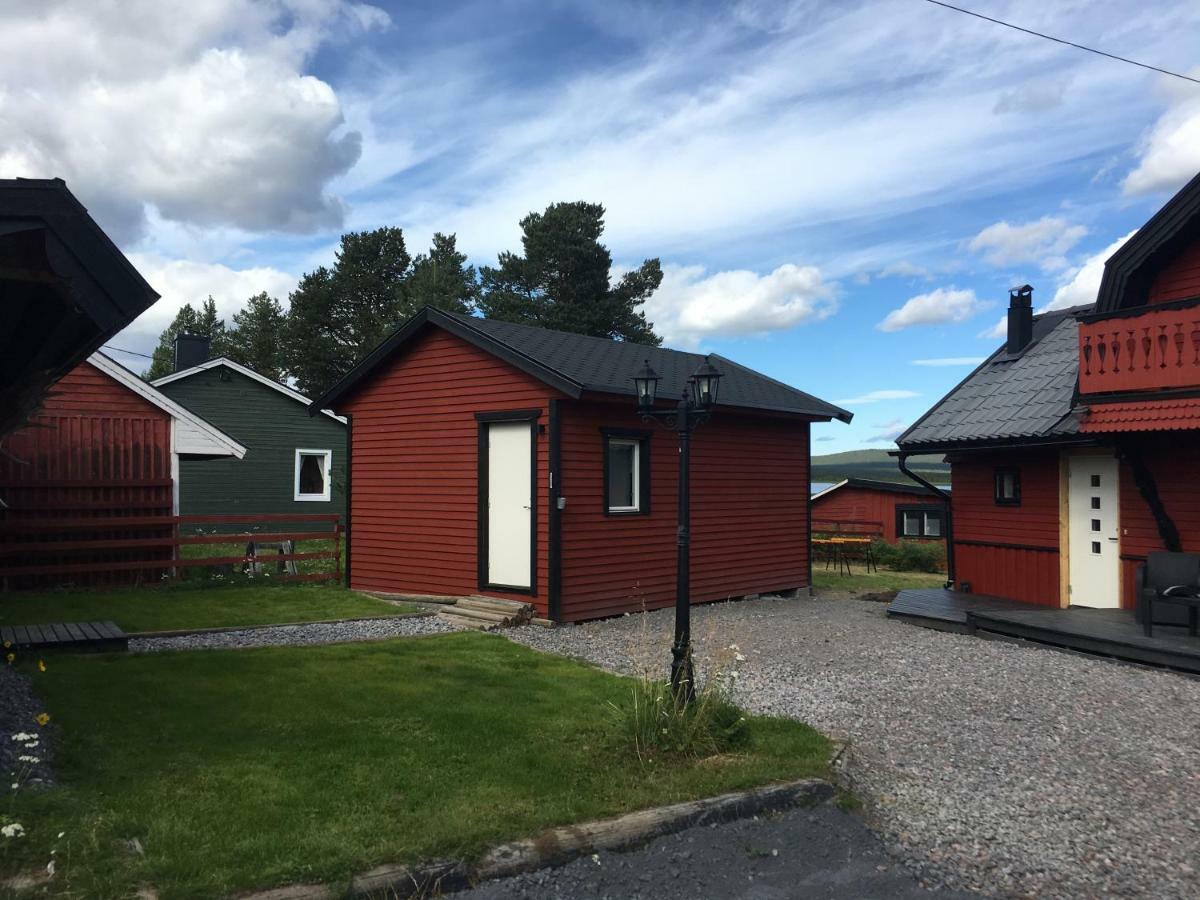 Camp Caroli Wooden Cabins Jukkasjärvi Extérieur photo